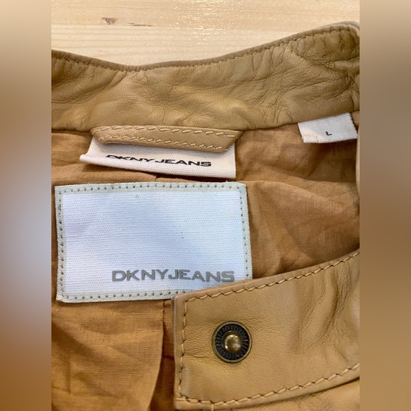 Vintage DKNY 100% Leather Jacket (L) - Picture 2 of 3